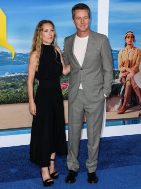 Shauna Robertson ve Edward Norton, Netflix 'in 