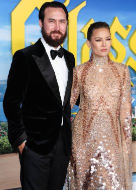 Danny Fujikawa ve Kate Hudson, Netflix 'in 