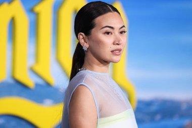 Muhafazakar Burch elbisesi giyen İngiliz aktris Jessica Henwick, Netflix 'in 14 Kasım 2022 tarihinde Los Angeles, Kaliforniya' daki Akademi Sinema Müzesi 'nde düzenlenen 