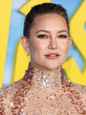 Elie Saab FW22 Couture giyen Amerikalı aktris Kate Hudson, 14 Kasım 2022 'de Los Angeles, Kaliforniya' daki Akademi Sinema Müzesi 'nde düzenlenen Netflix' in 