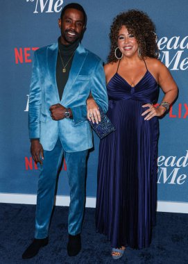 Amerikalı aktör ve yapımcı Brandon Scott ve Amerikalı aktris Diana-Maria Riva, Netflix 'in 