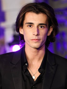 Georgie Farmer, 16 Kasım 2022 'de Hollywood Lejyon Tiyatrosu' ndaki Hollywood Amerikan Lejyonu 43. sezonunda düzenlenen Netflix 'in birinci sezonunun dünya prömiyerine geldi.. 
