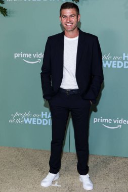 Amerikalı romancı Grant Ginder, 16 Kasım 2022 'de Westwood, Los Angeles, Kaliforniya' da bulunan Regency Village Theatre 'da düzenlenen Amazon Prime Video' nun 