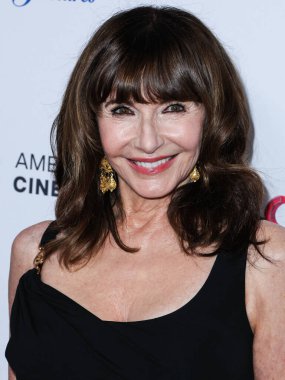 Amerikalı aktris, komedyen, şarkıcı ve söz yazarı Mary Steenburgen, 17 Kasım 2022 'de Beverly Hills, Los Angeles, Kaliforniya, ABD' de düzenlenen 36.