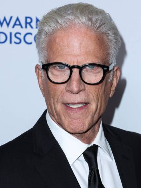 Amerikalı aktör Ted Danson, 17 Kasım 2022 'de Beverly Hilton Oteli' nde düzenlenen 36. Geleneksel Amerikan Sineması Ödülleri 'ne geliyor..