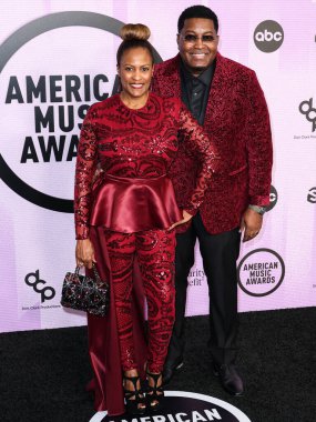 Andrea Smith ve E. Dewey Smith, 20 Kasım 2022 'de Los Angeles, Kaliforniya' da Microsoft Theater 'da düzenlenen 2022 Amerikan Müzik Ödülleri' ne (50..