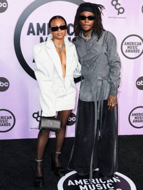 Barbara Wilson ve JID (Destin Choice Route), 20 Kasım 2022 tarihinde Los Angeles, Kaliforniya 'da Microsoft Theater' da düzenlenen 2022 Amerikan Müzik Ödülleri 'ne (50..