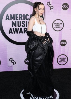 Marc Jacobs FW22 RTW giyen Dove Cameron, 20 Kasım 2022 'de Los Angeles, Kaliforniya' da Microsoft Theater 'da düzenlenen 2022 Amerikan Müzik Ödülleri' ne (50..