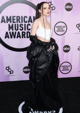 Marc Jacobs FW22 RTW giyen Dove Cameron, 20 Kasım 2022 'de Los Angeles, Kaliforniya' da Microsoft Theater 'da düzenlenen 2022 Amerikan Müzik Ödülleri' ne (50..