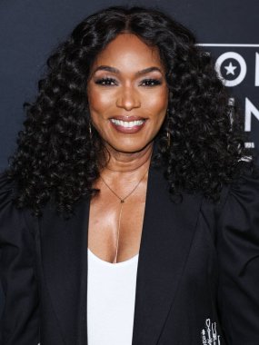 Angela Bassett, 20 Kasım 2022 'de Dodger Stadyumu' nda düzenlenen Dodger Stadyumu 'ndan Elton John Live' a ulaştı..
