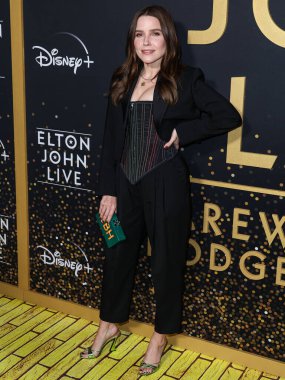 Sophia Bush, Disney + 's' Elton John Live: Dodger Stadyumundan Elveda 'Sarı Tuğla Yolu Yarışması' na 20 Kasım 2022 'de ABD' nin Los Angeles, Elysian Park, Kaliforniya 'daki Elysian Park Stadyumu' nda katıldı..
