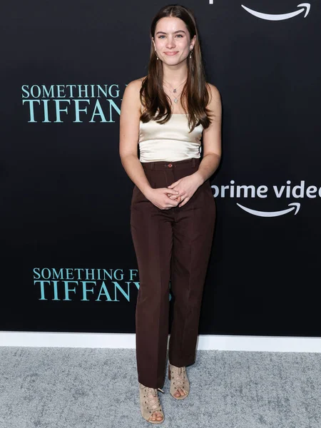 Maggie Thurmon Arriva Alla Premiere Los Angeles Something Tiffany Amazon — Foto Stock