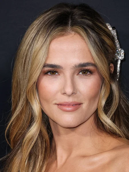 Amerikaanse Actrice Zoey Deutch Draagt Een Tiffany Blauwe Carolina Herrera — Stockfoto