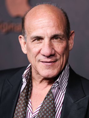 Paul Ben-Victor, 30 Kasım 2022 'de Westwood, Los Angeles, Kaliforniya, ABD' deki Regency Village Theatre 'da düzenlenen Los Angeles Orijinal Filmlerin' Özgürlük 'filminin galasına geldi.. 