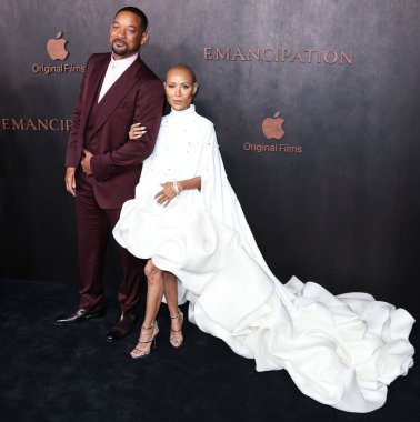 Amerikalı aktör Will Smith ve Amerikalı aktris Jada Pinkett Smith, 30 Kasım 2022 'de Westwood, Los Angeles, Kaliforniya, ABD' deki Regency Village Theatre 'da düzenlenen Apple' ın Orijinal Filmlerinin 'Özgürleştirilmesi' adlı galasına geldiler.