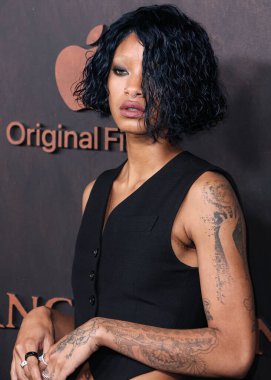 Stella McCartney 'i giyen Amerikalı şarkıcı ve aktris Willow Smith, 30 Kasım 2022' de Westwood, Los Angeles, Kaliforniya, ABD 'deki Regency Village Theatre' da düzenlenen 'Emancipation' filminin Los Angeles Premiere Of Apple 'ına ulaştı.. 