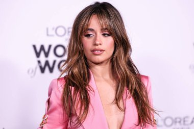 Kübalı-Amerikalı şarkıcı-söz yazarı Camila Cabello, 1 Aralık 2022 'de Los Angeles Ebell, Kaliforniya, ABD' de düzenlenen L 'Oreal Paris' Değerli Kadınlar 2022 kutlamasına geldi.. 