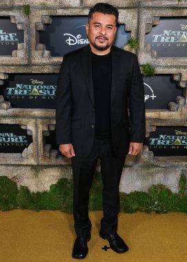 Jacob Vargas, Disney + Original Series 'National Treasure: Edge of History 1. Sezon Kırmızı Halı Etkinliği' ne 5 Aralık 2022 'de Hollywood, Los Angeles, Kaliforniya, ABD' de El Capitan Tiyatrosu 'nda katıldı.. 