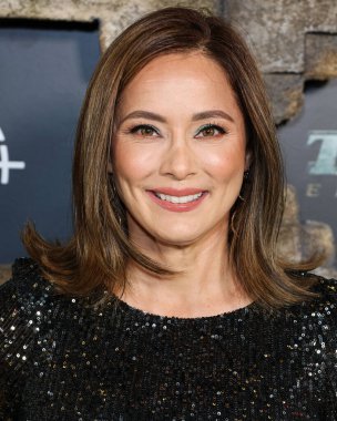 Jacqueline Pinol, Disney + Original Series 'National Treasure: Edge of History 1. Sezon Kırmızı Halı Etkinliği' ne 5 Aralık 2022 'de Hollywood, Los Angeles, Kaliforniya, ABD' de El Capitan Tiyatrosu 'nda geldi..