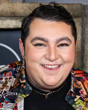 Max Tılsım Disney + Original Series 'National Treasure: Edge of History 1. Sezon Kırmızı Halı Etkinliği 5 Aralık 2022' de Hollywood, Los Angeles, Kaliforniya, ABD 'de El Capitan Tiyatrosu' nda gerçekleşti.. 