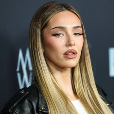 Amerikalı model Delilah Belle Hamlin, 7 Aralık 2022 'de Hollywood, Los Angeles, Kaliforniya, ABD' deki Harmony Gold Tiyatrosu 'nda düzenlenen AMC Networks' Anne Rice 's Mayfair Witches' in Los Angeles galasına geldi.. 