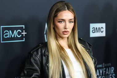 Amerikalı model Delilah Belle Hamlin, 7 Aralık 2022 'de Hollywood, Los Angeles, Kaliforniya, ABD' deki Harmony Gold Tiyatrosu 'nda düzenlenen AMC Networks' Anne Rice 's Mayfair Witches' in Los Angeles galasına geldi.. 