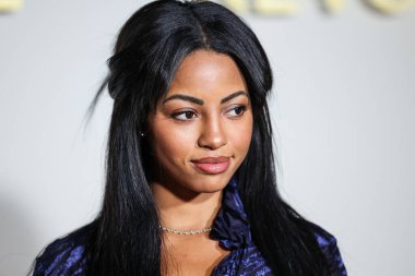 Amerikalı aktris Camille Hyde, 8 Aralık 2022 'de Beverly Hills, Los Angeles, Kaliforniya, ABD' de 55 N La Cienega Bulvarı 'nda düzenlenen REVOLVE X AT & T Present REVOLVE Winterland' a geldi..