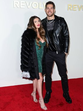 Chanel West Coast (Chelsea Chanel Dudley) ve erkek arkadaşı / Amerikan mankeni Dom Fenison, 8 Aralık 2022 'de Beverly Hills, Los Angeles, Kaliforniya, ABD' de 55 N La Cienega Bulvarı 'nda düzenlenen REVOLVE X AT & T Present Winterland' a vardılar..