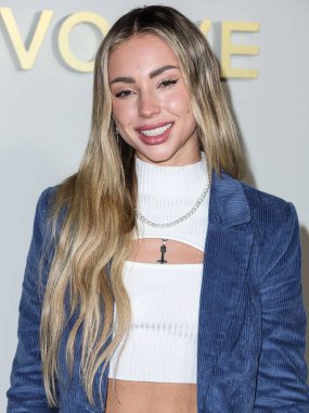 Amerikan model Charly Jordan, 8 Aralık 2022 'de Beverly Hills, Los Angeles, Kaliforniya, ABD' de 55 N La Cienega Bulvarı 'nda düzenlenen REVOLVE X AT & T Present REVOLVE Winterland' a ulaştı.. 