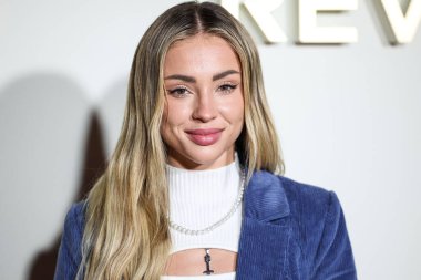 Amerikan model Charly Jordan, 8 Aralık 2022 'de Beverly Hills, Los Angeles, Kaliforniya, ABD' de 55 N La Cienega Bulvarı 'nda düzenlenen REVOLVE X AT & T Present REVOLVE Winterland' a ulaştı.. 