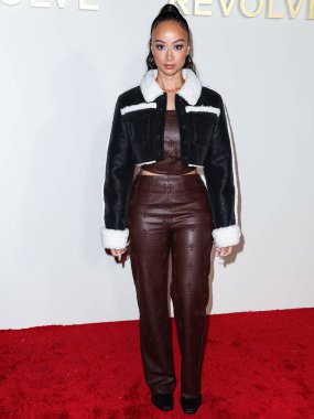 Amerikan medya kişiliği, modeli, aktris ve moda tasarımcısı Draya Michele, 8 Aralık 2022 'de Beverly Hills, Los Angeles, Kaliforniya, ABD' de 55 N La Cienega Bulvarı 'nda düzenlenen REVOLVE AT & T REVOLVE Winterland' a ulaştı.. 