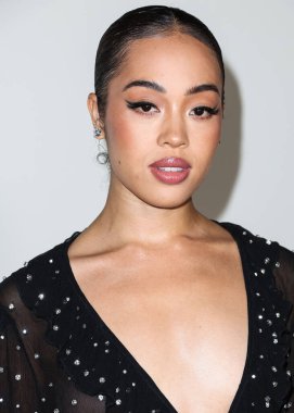 Amerikalı şarkıcı Joyce Wrice, 8 Aralık 2022 'de Beverly Hills, Los Angeles, Kaliforniya, ABD' de 55 N La Cienega Bulvarı 'nda düzenlenen REVOLVE X AT & T Present REVOLVE Winterland' a geldi.. 