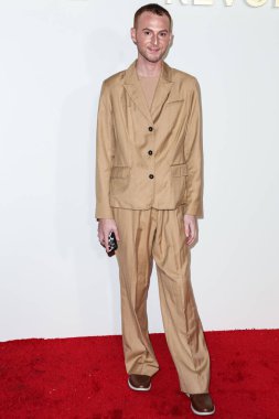 Zachary Reality, 8 Aralık 2022 'de Beverly Hills, Los Angeles, Kaliforniya, ABD' de 55 N La Cienega Bulvarı 'nda düzenlenen REVOLVE X AT & T Present REVOLVE Winterland' a ulaştı.. 