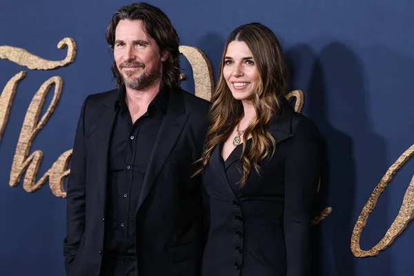 Actor Inglés Christian Bale Esposa Actriz Estadounidense Sibi Blazic Llegan — Foto de Stock