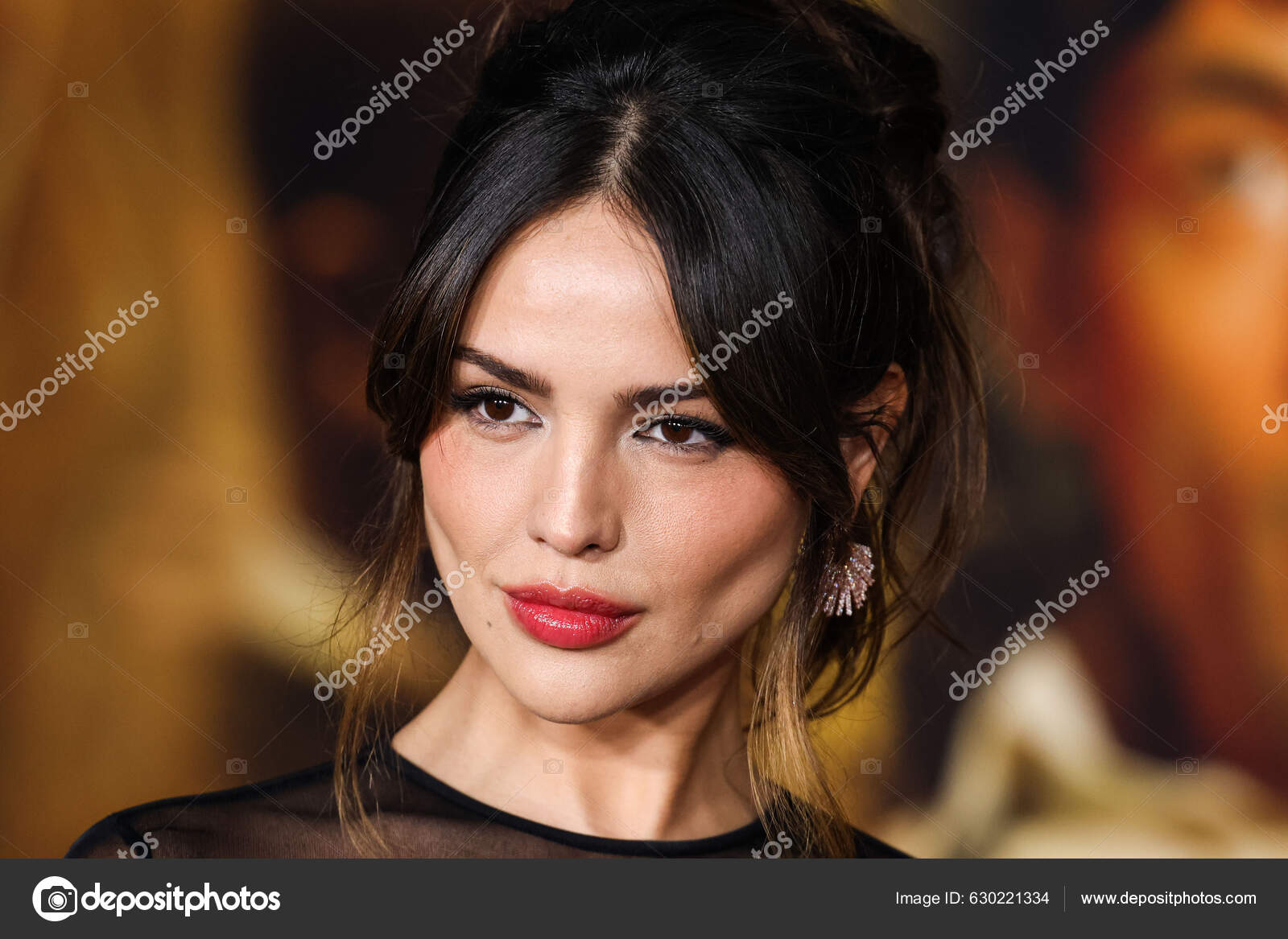 Actriz Cantante Mexicana Eiza González Llega Estreno Mundial Paramount 