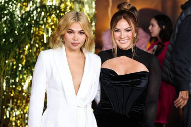 Hayley Kiyoko ve Becca Tilley, 15 Aralık 2022 'de ABD' nin Kaliforniya eyaletinin Los Angeles kentindeki Akademi Sinema Müzesi 'nde düzenlenen Paramount Pictures' Babylon 'un Küresel Galası' na geldiler.. 