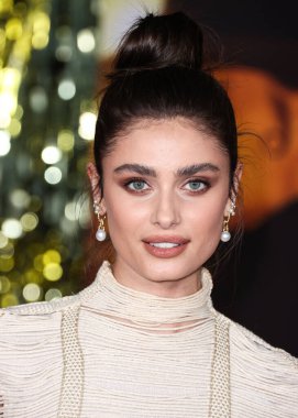 Amerikalı model Taylor Hill, 15 Aralık 2022 'de ABD' nin Kaliforniya eyaletinin Los Angeles kentinde bulunan Akademi Sinema Müzesi 'nde düzenlenen Paramount Pictures' Babylon 'un Küresel Prömiyer Gösterimi' ne geldi.. 