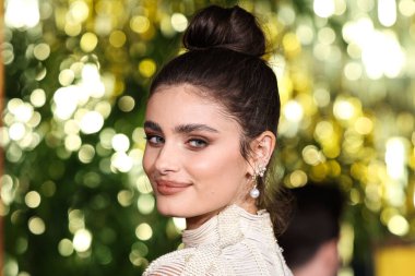 Amerikalı model Taylor Hill, 15 Aralık 2022 'de ABD' nin Kaliforniya eyaletinin Los Angeles kentinde bulunan Akademi Sinema Müzesi 'nde düzenlenen Paramount Pictures' Babylon 'un Küresel Prömiyer Gösterimi' ne geldi.. 