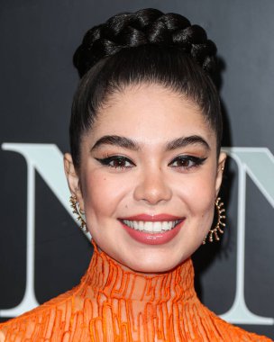 Amerikalı-Hawaili aktris ve şarkıcı Auli Cravalho, 17 Aralık 2022 'de Beverly Hilton Hotel' de düzenlenen 20. Geleneksel Unutulmaz Asya Amerikan Ödülleri 'ne katılıyor.