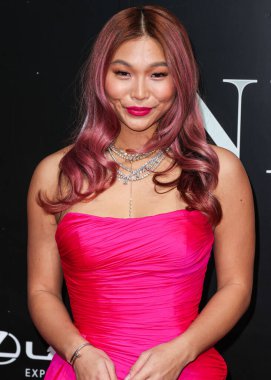 Amerikalı snowboardcu ve iki kez Olimpiyat altın madalyası kazanan Chloe Kim, 17 Aralık 2022 'de Beverly Hills, Los Angeles' ta düzenlenen The Beverly Hilton Hotel 'de Karakter Medya tarafından sunulan 20.