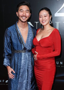 Jason Y. Lee ve Melody Hahm, 17 Aralık 2022 'de Beverly Hilton Oteli' nde düzenlenen 20. Geleneksel Unutulmaz Asya Amerikan Ödülleri 'ne geldiler.. 