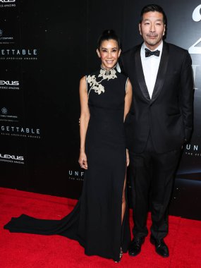 Lisa Ling ve Paul Song, 17 Aralık 2022 'de Beverly Hilton Hotel' de düzenlenen Karakter Medya tarafından sunulan 20. Geleneksel Unutulmaz Asya Amerikan Ödülleri 'ne geldiler..