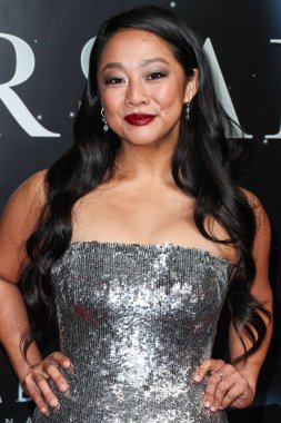 Amerikalı aktris Stephanie Hsu, 17 Aralık 2022 'de Beverly Hilton Hotel' de düzenlenen Karakter Medya tarafından sunulan 20. Geleneksel Unutulmaz Asya Amerikan Ödülleri 'ne geliyor.. 