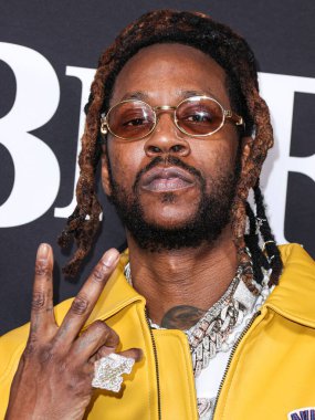 Amerikalı rapçi 2 Chainz (Tauheed K. Epps), STARZ 'ın' BMF '(Black Mafia Family) sezonunun Los Angeles Premiere' ine 5 Ocak 2023 'te Hollywood, Los Angeles, Kaliforniya, ABD' deki TCL Çin Tiyatrosu IMAX 'e geldi..