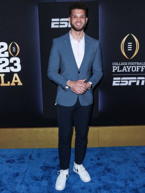 Harry Lyles Jr., ESPN ve CFP 'nin 2023 Playoff' taki Allstate Partisi 'ne 7 Ocak 2023' te Los Angeles, Kaliforniya, ABD 'deki Majestic Downtown' da geldi..