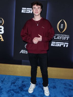 Joshua Sadowski, ESPN ve CFP 'nin 2023 Playoff' taki Allstate Partisi 'ne 7 Ocak 2023' te Los Angeles, Kaliforniya, ABD 'deki Majestic Downtown' da geldi..