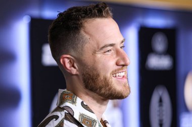 Amerikalı şarkıcı, söz yazarı ve müzik yapımcısı Mike Posner, 7 Ocak 2023 tarihinde Los Angeles, Kaliforniya, ABD 'de The Majestic Downtown' da düzenlenen Playoff etkinliğinde ESPN ve CFP 'nin Allstate Party' sine geldi..