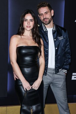 Natalie Joy ve erkek arkadaşı Nick Viall, 7 Ocak 2023 'te Los Angeles, Kaliforniya, ABD' de düzenlenen The Majestic Downtown 2023 Playoff etkinliğinde ESPN ve CFP 'nin Allstate Party' sine geldiler.. 