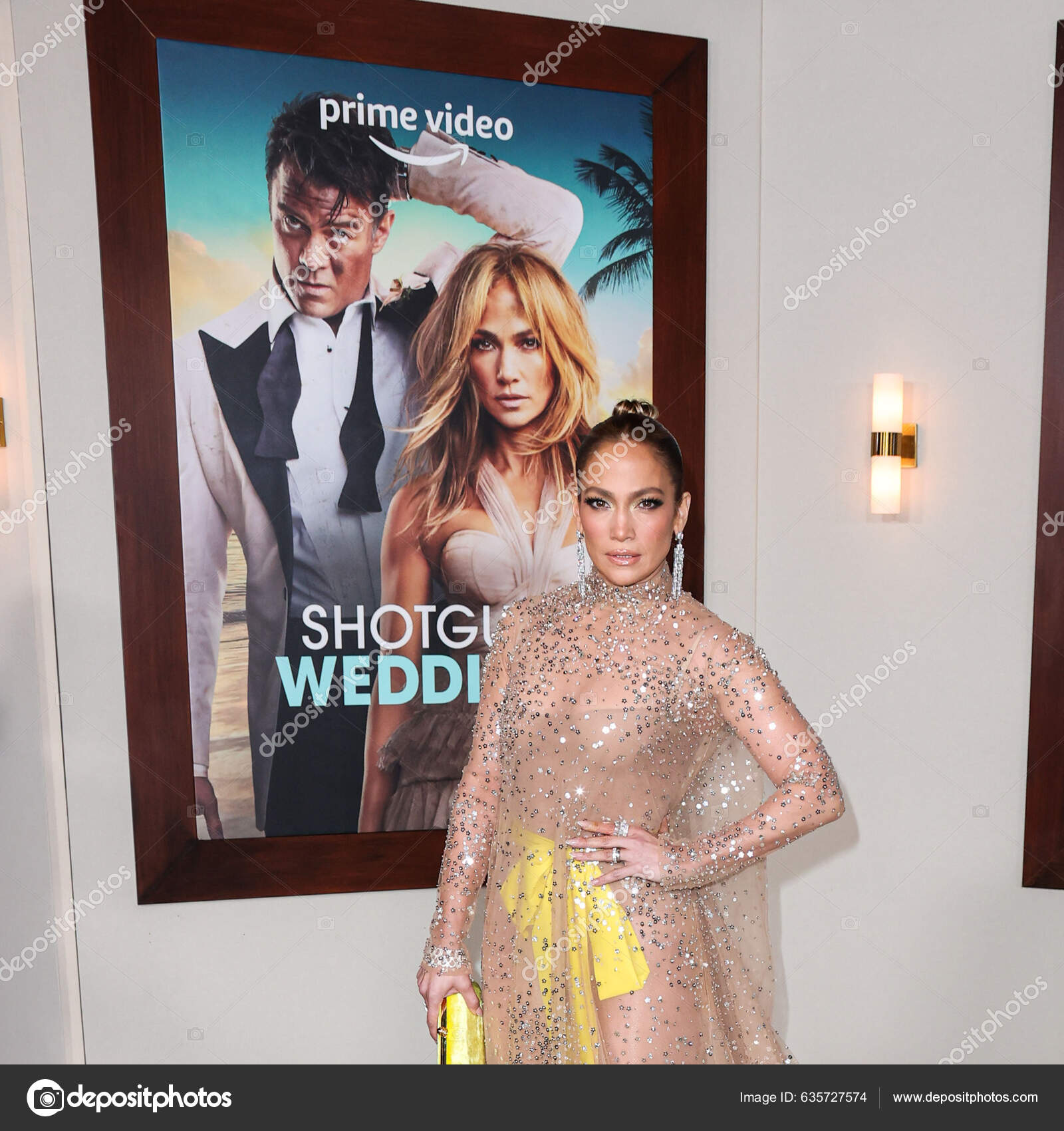 Jennifer Lopez Wearing Valentino Sheer Dress Arrives Los Angeles Premiere –  Stock Editorial Photo © imagepressagency #635727574