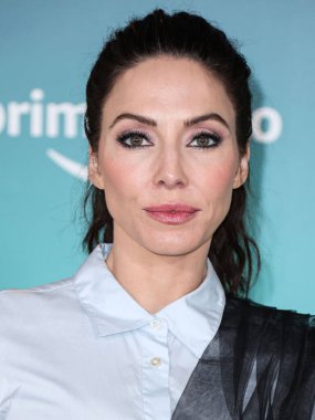 Whitney Cummings arrives at the Los Angeles Premiere Of Amazon Prime Video's 'Shotgun Wedding' held at the TCL Chinese Theatre IMAX on January 18, 2023 in Hollywood, Los Angeles, California, United States.